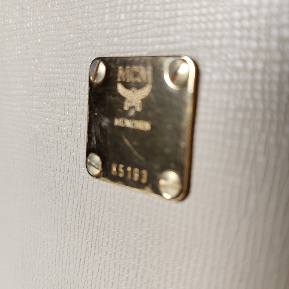 MCM Handbag - Picture 4 of 12